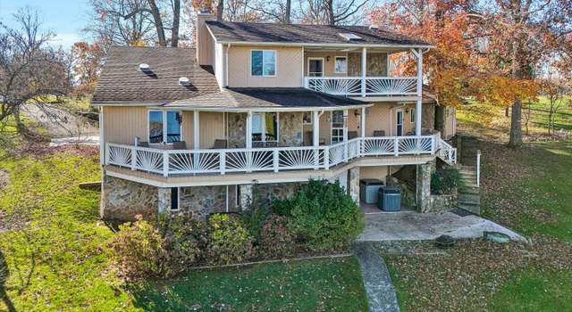 Photo of 35 Harbor View Cir, Penhook, VA 24137