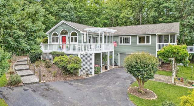 Photo of 235 Waterwood Dr, Moneta, VA 24121