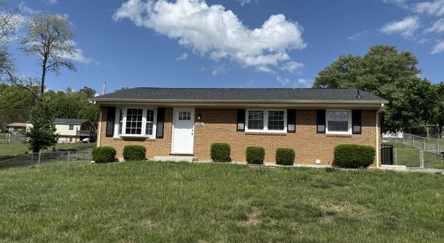 Photo of 3052 Pebble Dr, Roanoke, VA 24014