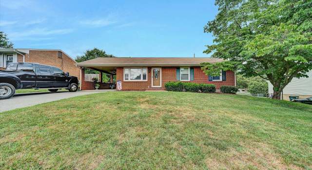 Photo of 936 Ingleside Ln, Salem, VA 24153