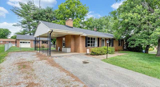 Photo of 910 Woodhaven Dr, Bedford, VA 24523