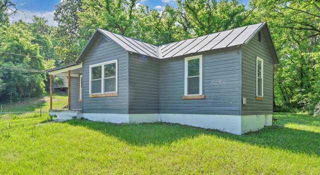 Photo of 2659 Cedar Ln, Buchanan, VA 24066