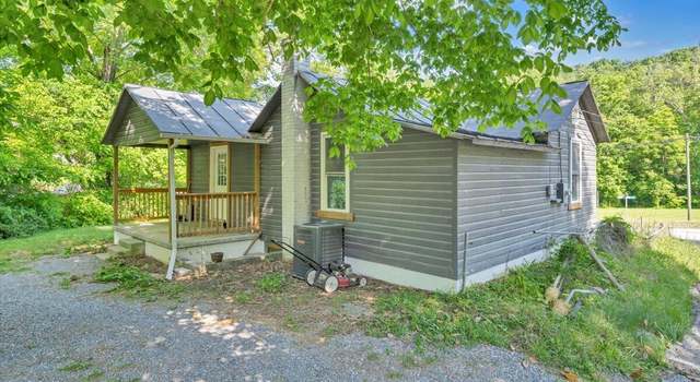 Photo of 2659 Cedar Ln, Buchanan, VA 24066