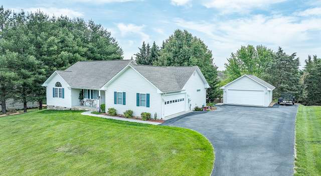 Photo of 151 Andrew Dr, Troutville, VA 24175