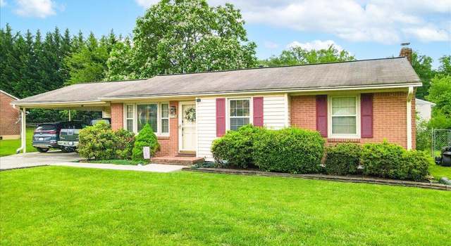 Photo of 2136 Bainbridge Dr, Salem, VA 24153