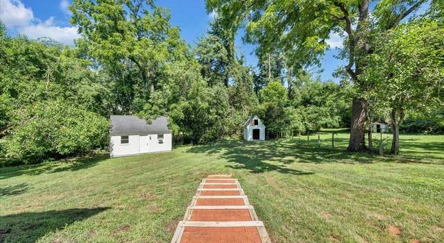 Photo of 150 Oak St, Rocky Mount, VA 24151