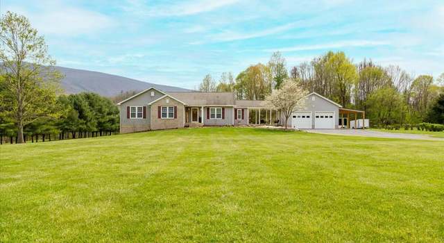 Photo of 106 Nalleys Cir, Covington, VA 24426