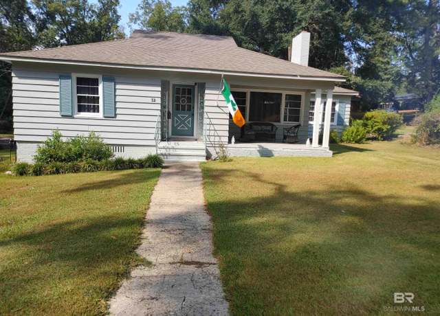 Property at 52 Ratcliffe St, Monroeville, AL 36460, 4 beds, 2 baths