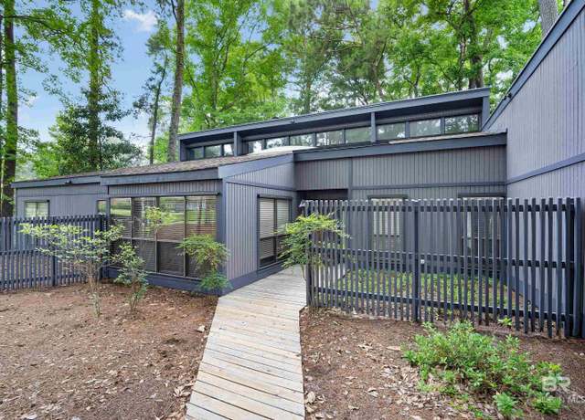 Property at 6 Pirates Ln, Spanish Fort, AL 36527, 3 beds, 2 baths
