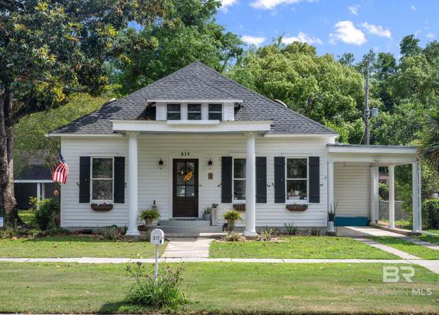 Property at 217 W Jessamine Ave, Foley, AL 36535, 3 beds, 4 baths
