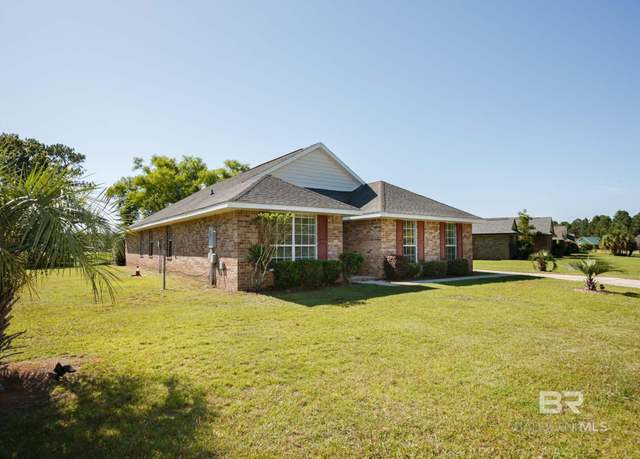 Property at 1476 W Fairway Dr, Gulf Shores, AL 36542, 3 beds, 2 baths