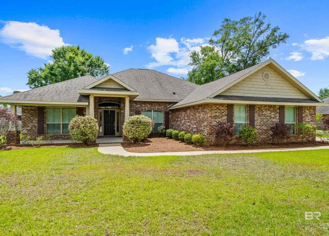 Property at 728 Edinburgh Ave, Foley, AL 36535, 4 beds, 3 baths