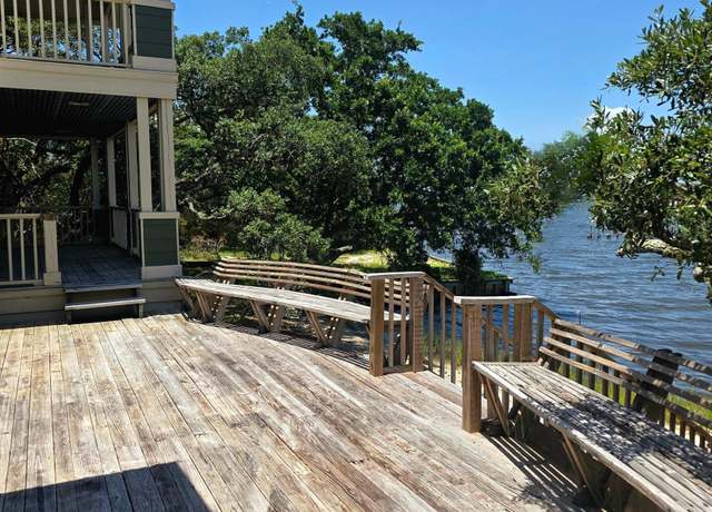 Property at 544 S Windmill Ridge Rd, Gulf Shores, AL 36542, 3 beds, 2 baths