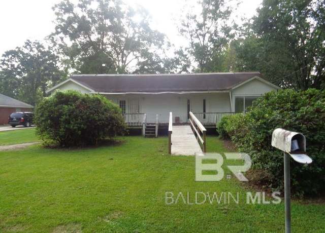 Property at 102 Hart St, East Brewton, AL 36426, 4 beds, 1.5 baths