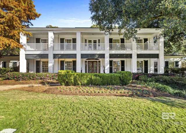 Property at 117 W Pinebrook Dr, Mobile, AL 36608, 5 beds, 4 baths