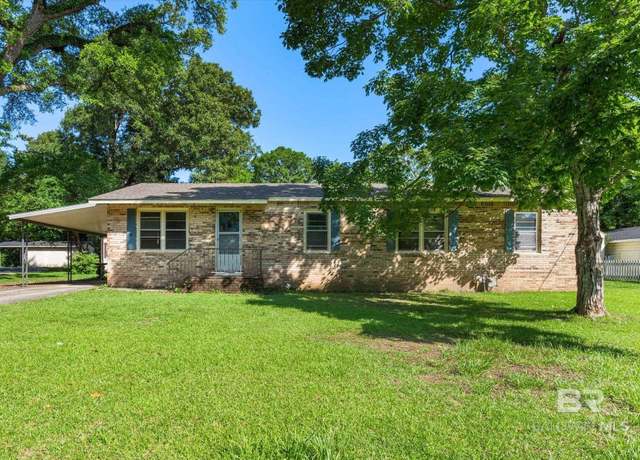 Property at 502 Horton Ln, Fairhope, AL 36532, 3 beds, 2 baths