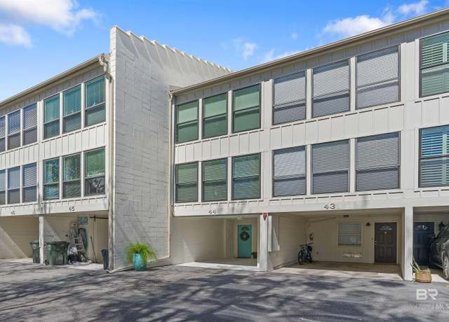 Property at 710 S Mobile St #44, Fairhope, AL 36532, 2 beds, 2.5 baths