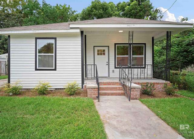 Property at 4 Straight St, Mobile, AL 36604, 4 beds, 3 baths