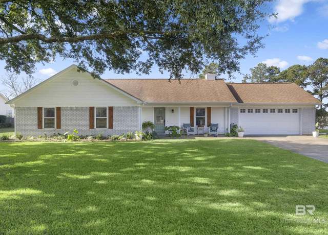 Property at 9265 Fairway Dr, Foley, AL 36535, 3 beds, 2 baths