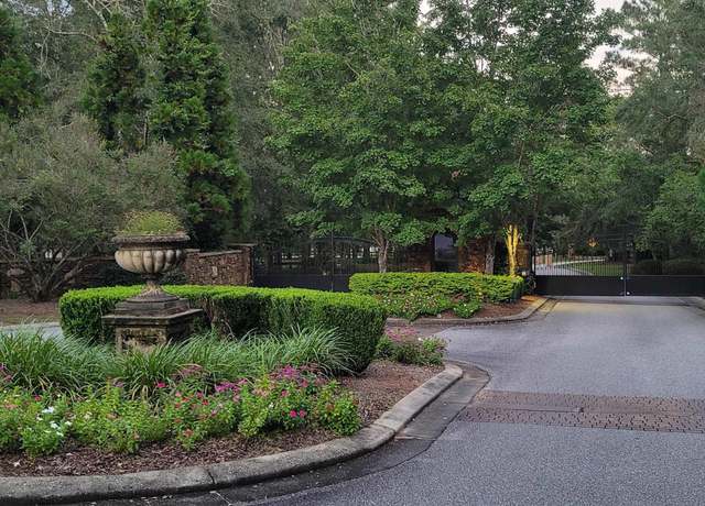 Property at 2 Redfern Rd, Daphne, AL 36526