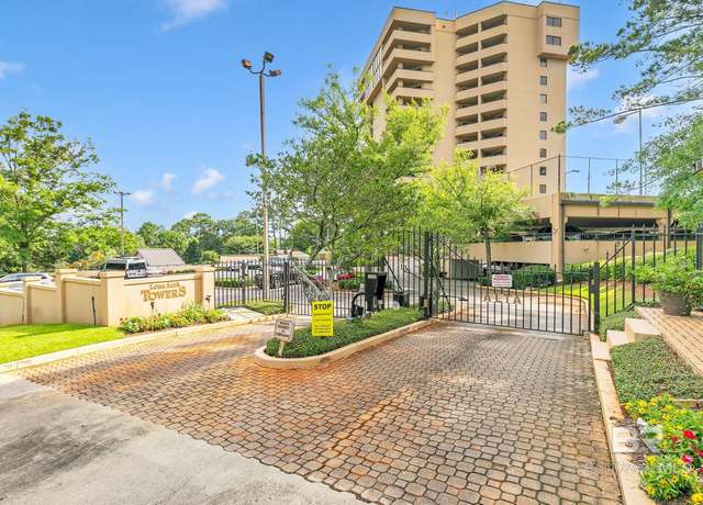 Property at 100 Tower Dr #302, Daphne, AL 36526, 3 beds, 2 baths