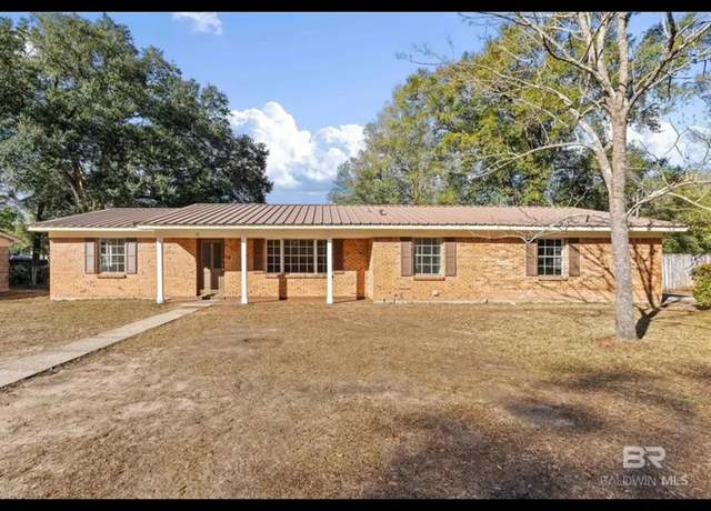 Property at 21 Frances St, Saraland, AL 36571, 3 beds, 2.5 baths
