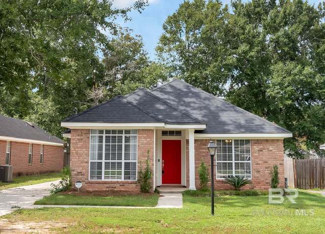 Property at 958 Henckley Ave, Mobile, AL 36609, 3 beds, 2 baths