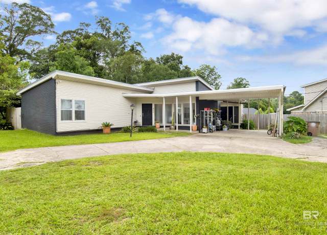 Property at 320 Hadrian St, Mobile, AL 36606, 4 beds, 3 baths