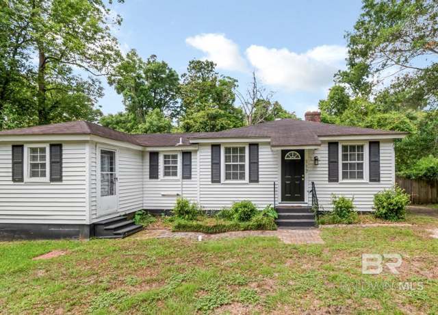 Property at 117 Border Dr, Mobile, AL 36608, 3 beds, 2 baths