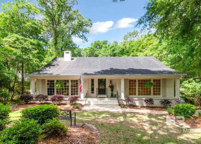 Property at 117 E Ridgelawn Dr, Mobile, AL 36608, 5 beds, 3 baths