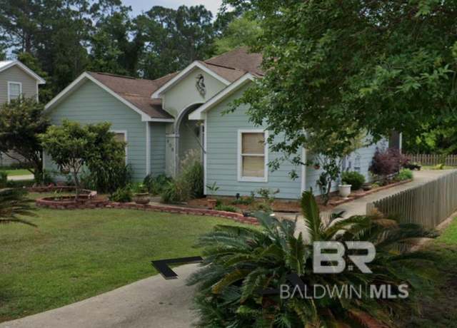 Property at 609 E 21st Ave, Gulf Shores, AL 36542, 3 beds, 2 baths