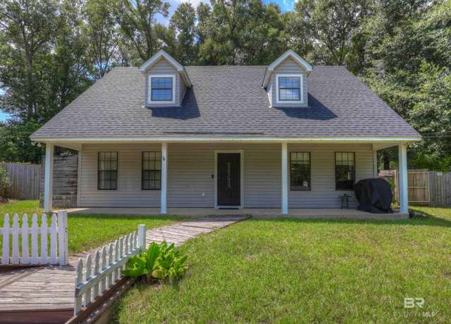 Property at 128 Richmond Rd, Daphne, AL 36526, 3 beds, 2.5 baths