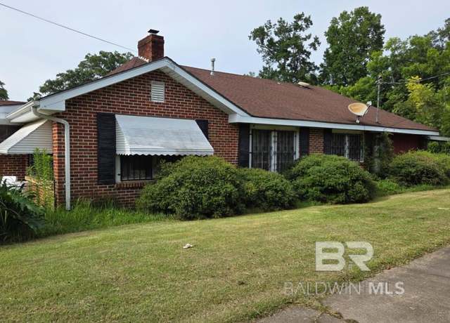 Property at 123 S Shipp St, Evergreen, AL 36401, 4 beds, 1.5 baths