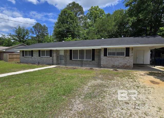 Property at 114 Spruce Ave, Brewton, AL 36426, 3 beds, 2 baths