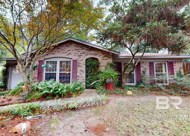 Property at 303 Vanderbilt Dr, Mobile, AL 36608, 3 beds, 2 baths