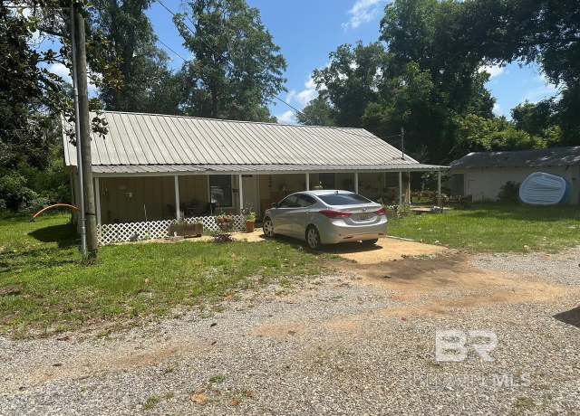 Property at 512 4th St, Summerdale, AL 36580, 3 beds, 1 bath