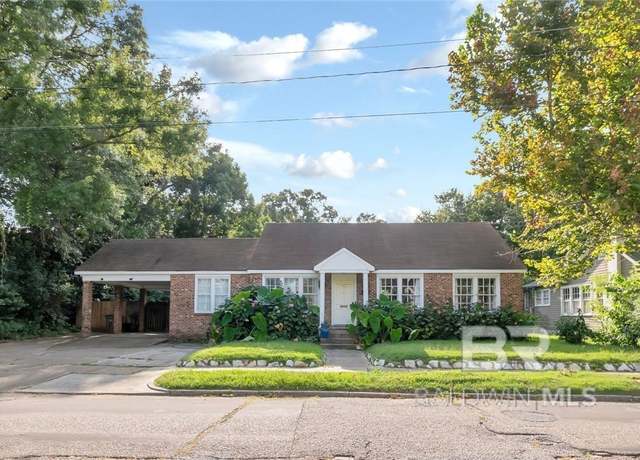 Property at 15 N Georgia Ave, Mobile, AL 36604, 3 beds, 2 baths