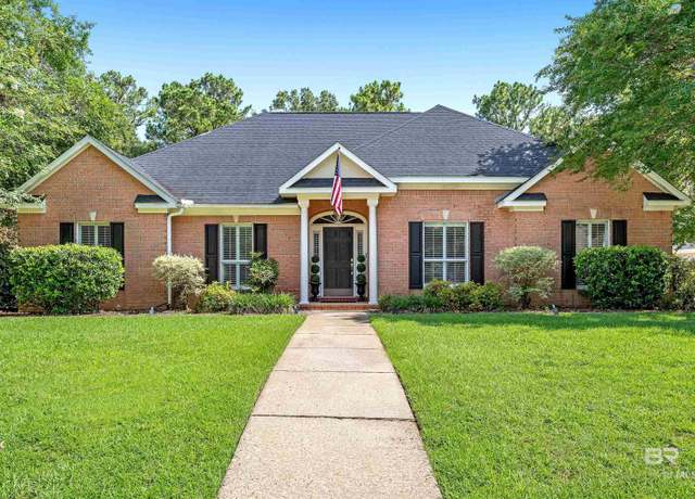 Property at 110 South Dr, Fairhope, AL 36532, 4 beds, 3 baths