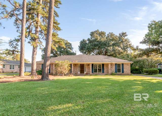 Property at 5725 S Vendome Dr, Mobile, AL 36609, 4 beds, 2.5 baths