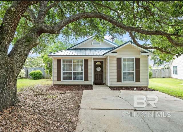 Property at 215 Southchase Ct, Fairhope, AL 36532, 3 beds, 2 baths