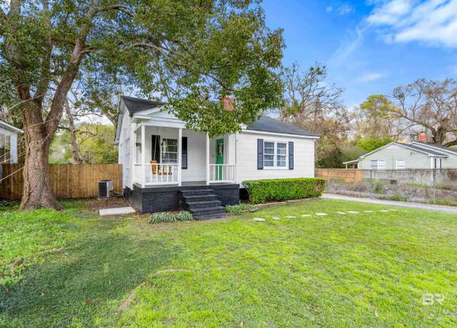 Property at 208 Pinehill Dr, Mobile, AL 36606, 2 beds, 1 bath