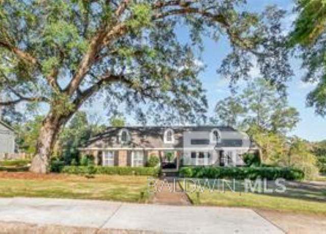Property at 17 Edgefield Rd, Mobile, AL 36608, 4 beds, 3.5 baths