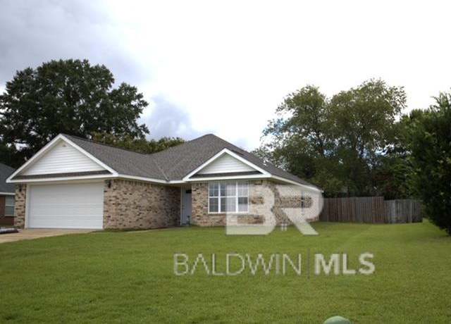 Property at 132 Oakwood Ave, Fairhope, AL 36532, 3 beds, 2 baths