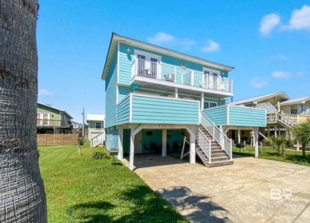 Property at 512 E 1st Ave, Gulf Shores, AL 36542, 4 beds, 3 baths