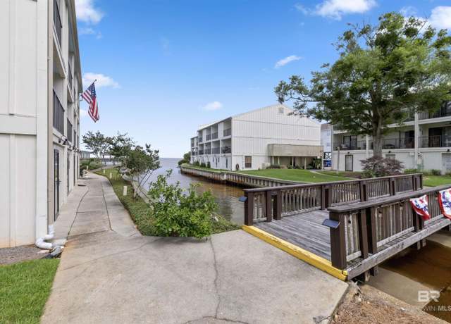 Property at 710 S Mobile St #49, Fairhope, AL 36532, 2 beds, 3 baths