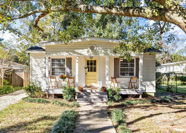 Property at 54 S Bishop Ln, Mobile, AL 36608, 3 beds, 2 baths