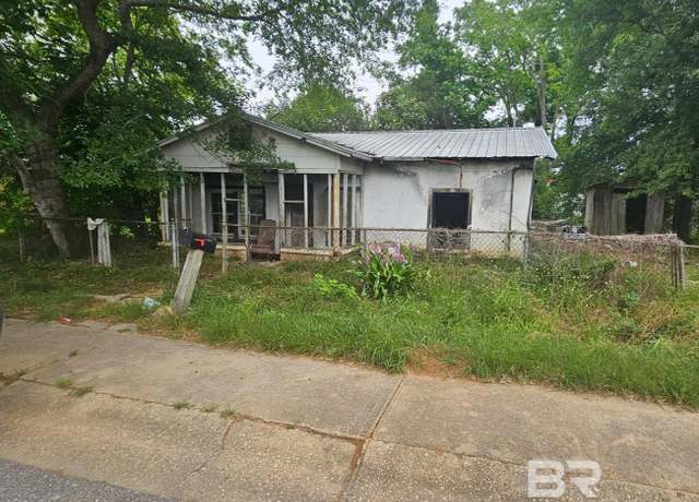 Property at 410 Oak St, Bay Minette, AL 36507