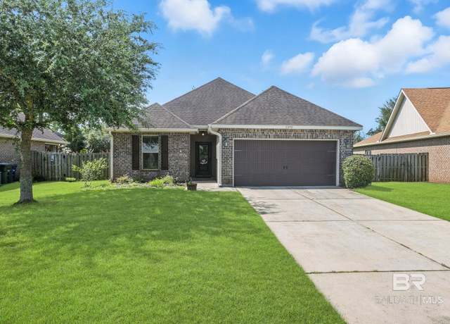 Property at 1090 Crown Walk Dr, Foley, AL 36535, 3 beds, 2 baths