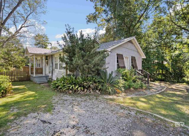 Property at 2100 Allen Ct, Mobile, AL 36605, 3 beds, 2 baths