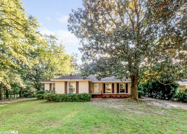 Photo of 288 Summit Dr, Mobile, AL 36609